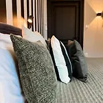 V - Petit Bed & Breakfast Valkenburg aan de Geul