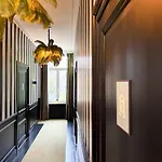 V - Petit Bed & Breakfast