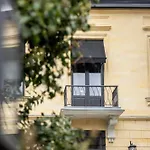 V - Petit Bed & Breakfast