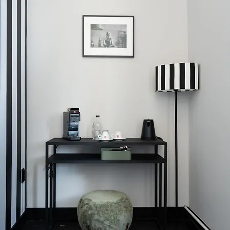 V - Petit 法尔肯堡