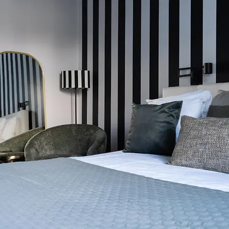 V - Petit 3* Valkenburg aan de Geul