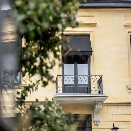 V - Petit Oda ve Kahvaltı