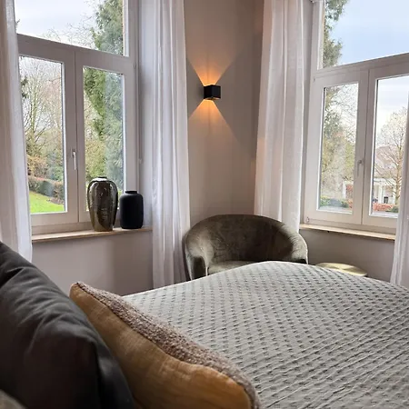 V - Petit Oda ve Kahvaltı 3*