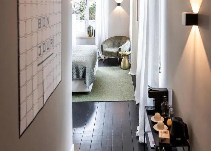 V - Luxe Couette-café 3*