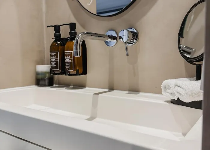 فندق مبيت وإفطار V - Petit 3*